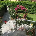 La Rosa Del Bed & Breakfast 3*
